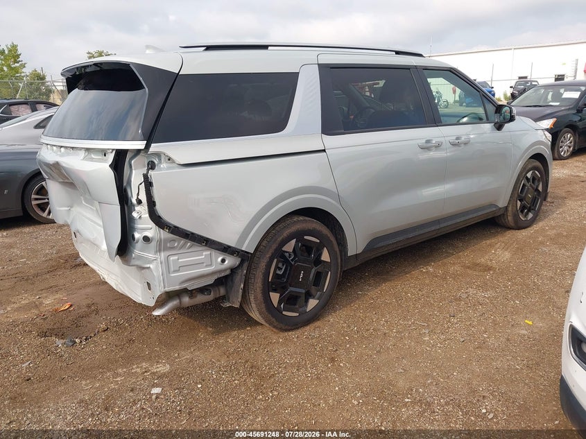 2026 KIA CARNIVAL MPV auction photo 4