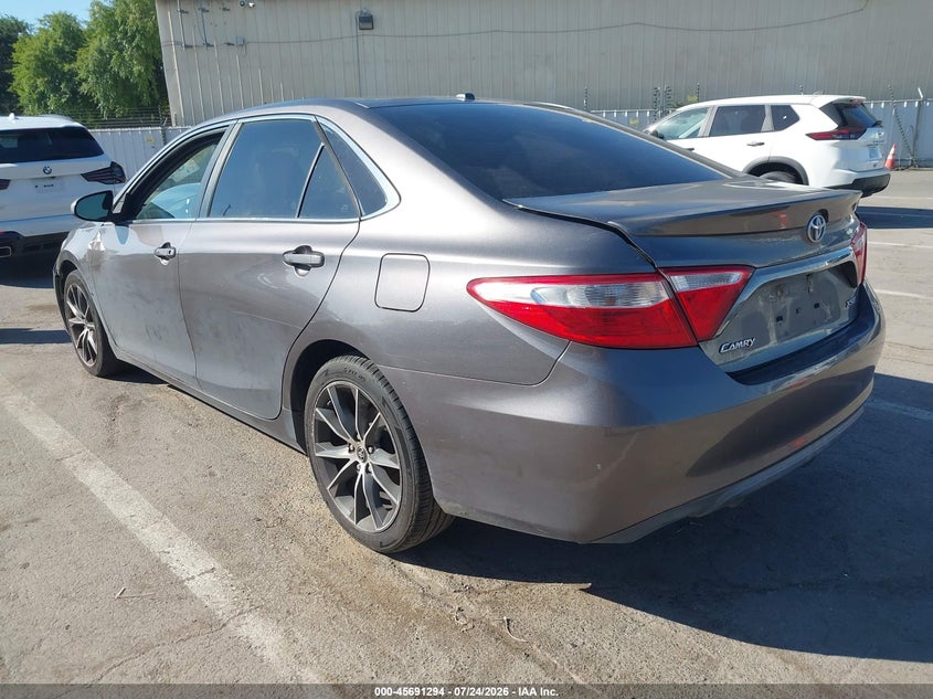 2015 TOYOTA CAMRY auction photo 3