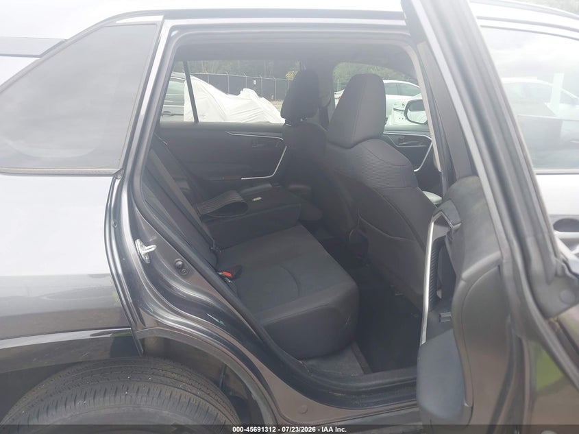 TOYOTA RAV4 - zdjęcie 8