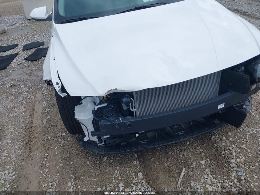 2026 HYUNDAI ELANTRA auction photo 6