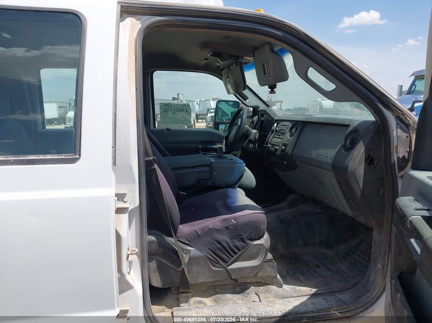 2015 FORD F-450 CHASSIS auction photo 5