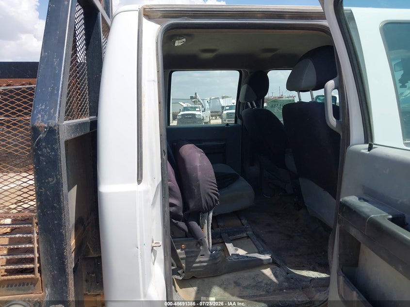 2015 FORD F-450 CHASSIS auction photo 8
