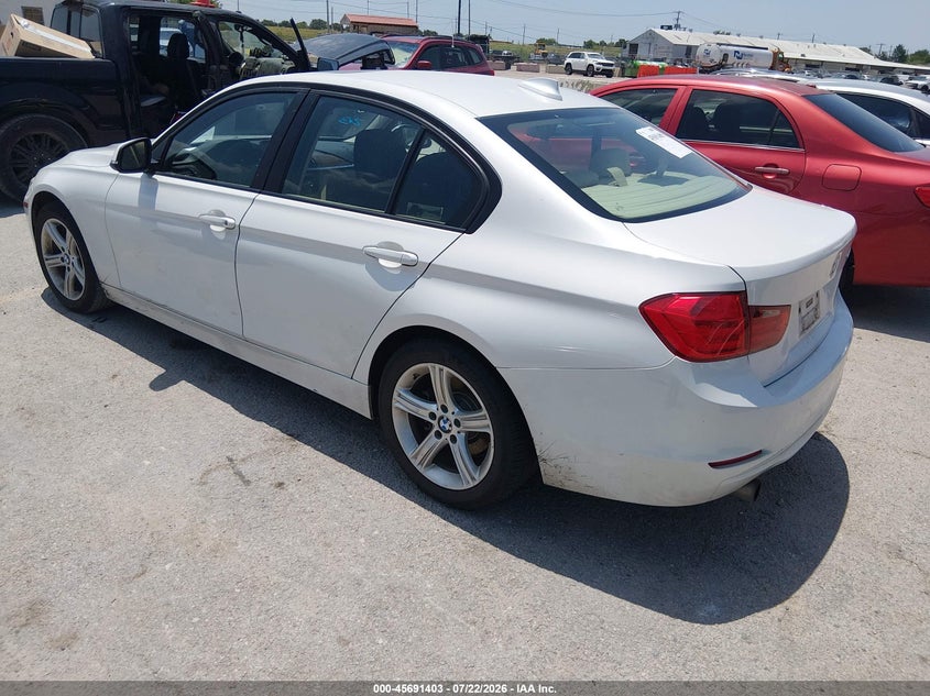 Vin: wba3b1c50df461817, lot: 46190031, bmw 320i 20133