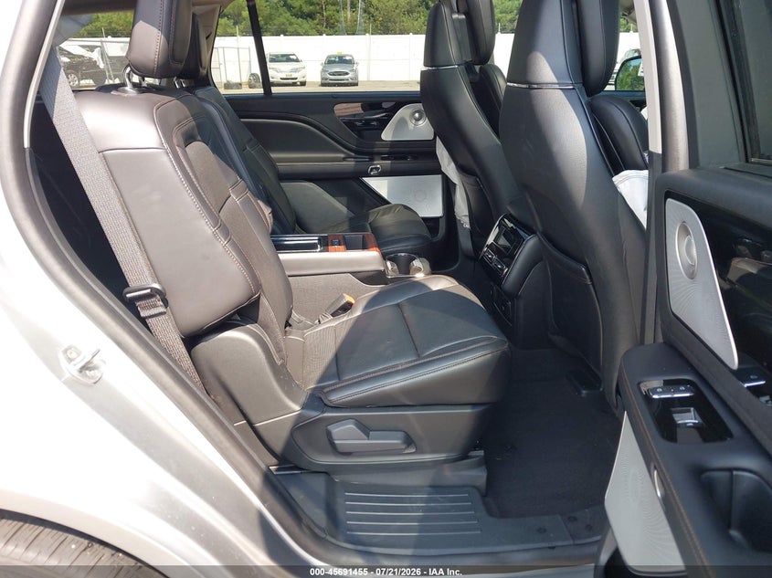 LINCOLN AVIATOR 2023 VIN 5LM5J7XC5PGL27869