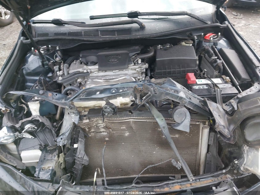 TOYOTA CAMRY - zdjęcie 10