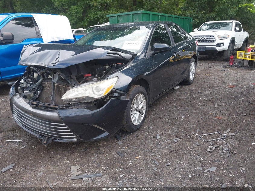 2017 TOYOTA CAMRY auction photo 2