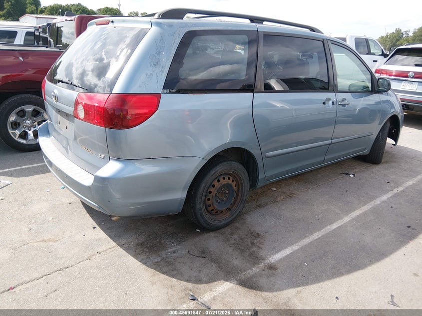 2008 TOYOTA SIENNA auction photo 4