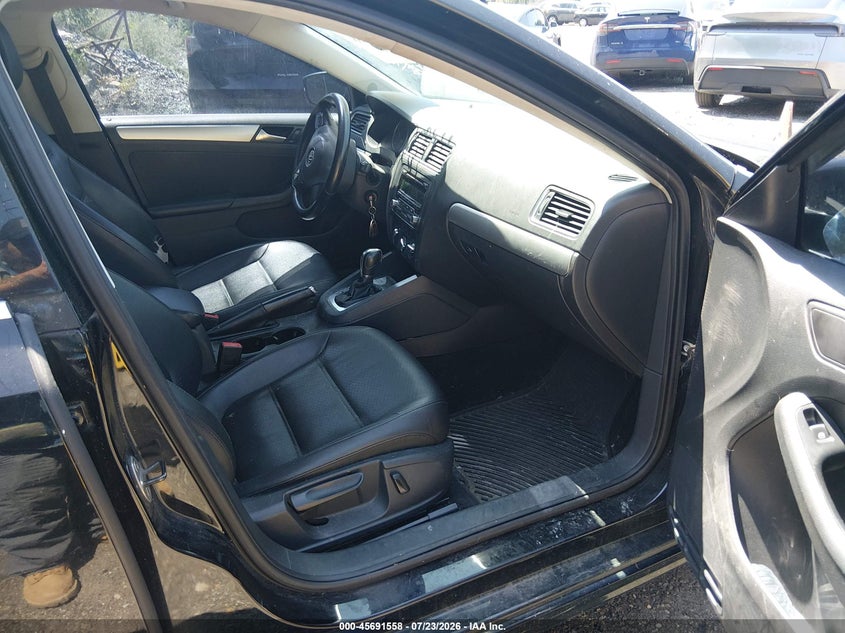 2013 VOLKSWAGEN JETTA auction photo 5