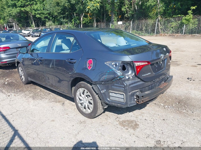 2017 TOYOTA COROLLA auction photo 3