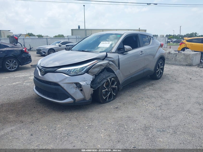 Vin: nmtkhmbx9lr113058, lot: 46190258, toyota c-hr xle 20202