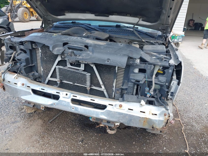 2004 CHEVROLET SILVERADO PICKUP 6.6L V-8 DI, TURBO, 310HP