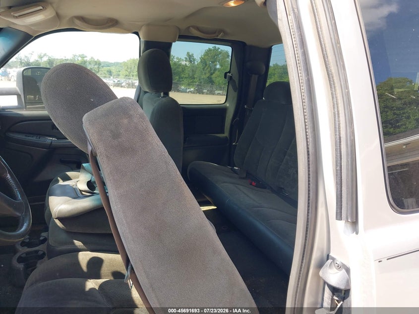 2004 CHEVROLET SILVERADO 2500HD auction photo 8