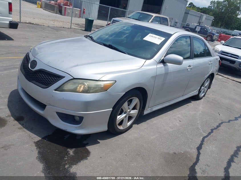 2010 TOYOTA CAMRY auction photo 2