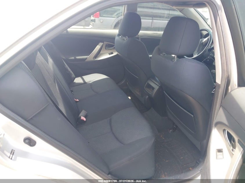 2010 TOYOTA CAMRY auction photo 8