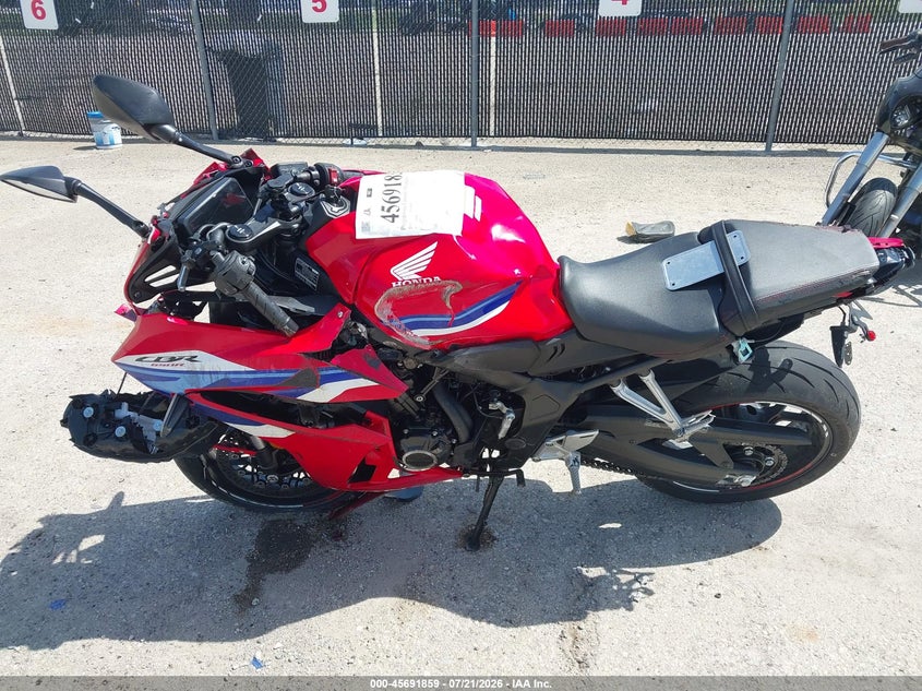 2026 Honda Cbr650 R VIN: MLHRH1552T5201901 Lot: 45691859