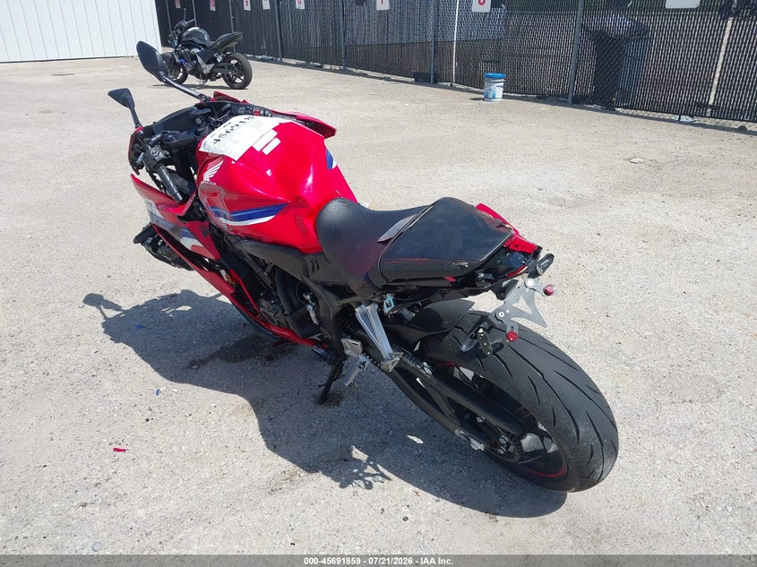 2026 Honda Cbr650 R VIN: MLHRH1552T5201901 Lot: 45691859