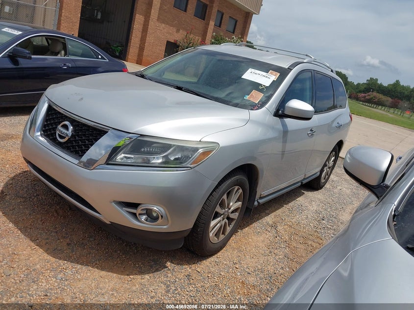 2015 NISSAN PATHFINDER auction photo 2