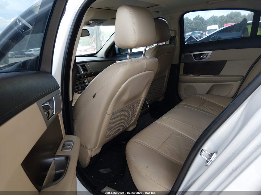 2013 JAGUAR XF auction photo 8