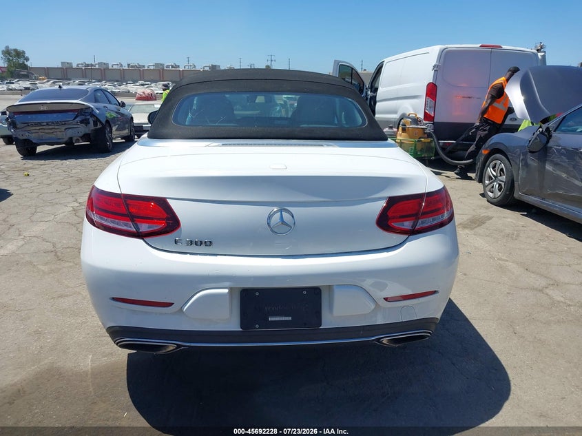 MERCEDES-BENZ C 300 2019 VIN WDDWK8DB8KF859776