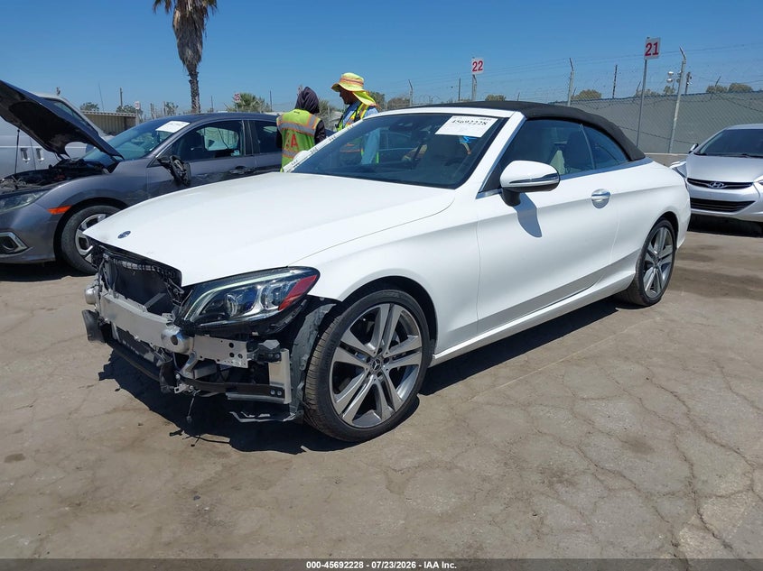 MERCEDES-BENZ C 300 2019 VIN WDDWK8DB8KF859776