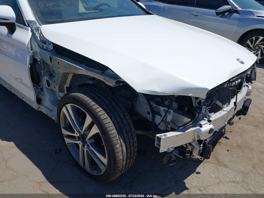 MERCEDES-BENZ C 300 2019 VIN WDDWK8DB8KF859776