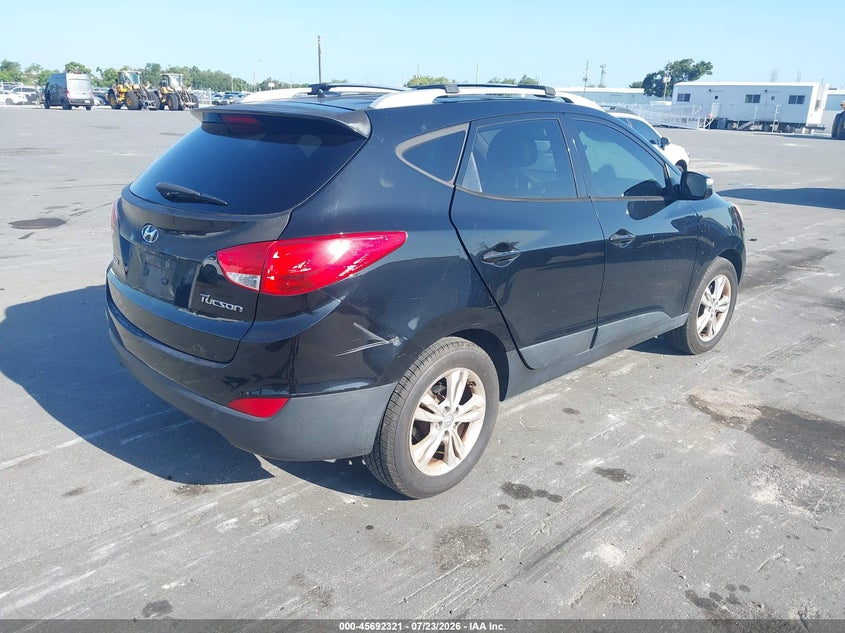 2012 HYUNDAI TUCSON auction photo 4