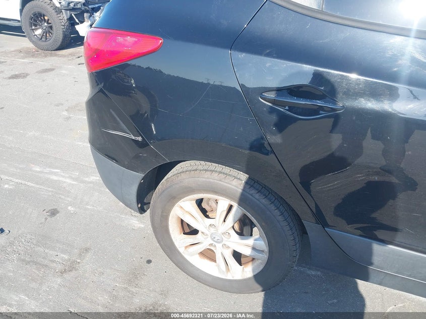 2012 HYUNDAI TUCSON auction photo 6