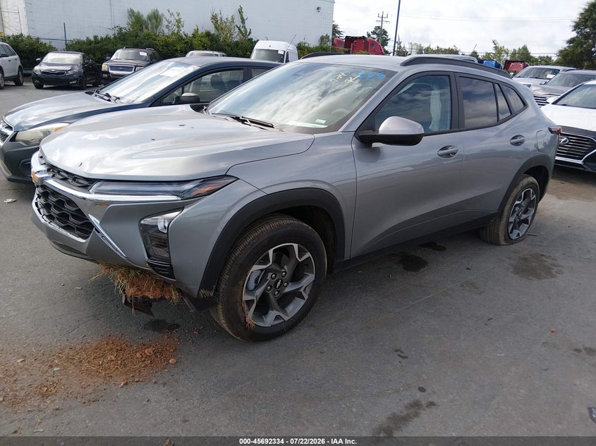 2026 CHEVROLET TRAX auction photo 2