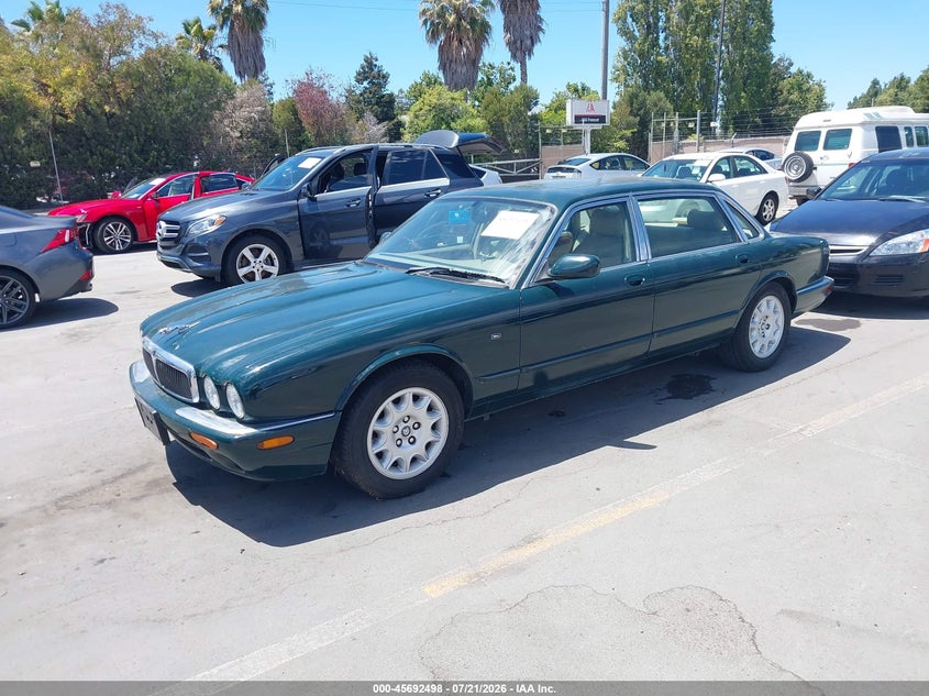 1998 Jaguar XJ, Normal Wear & Tear, IAAI, VIN SAJHX6248WC812642 — photo 2