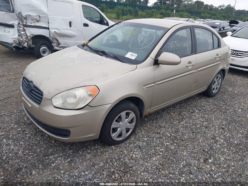 2006 Hyundai Accent, Front & Rear, IAAI, VIN KMHCN46C46U011345 — photo 2