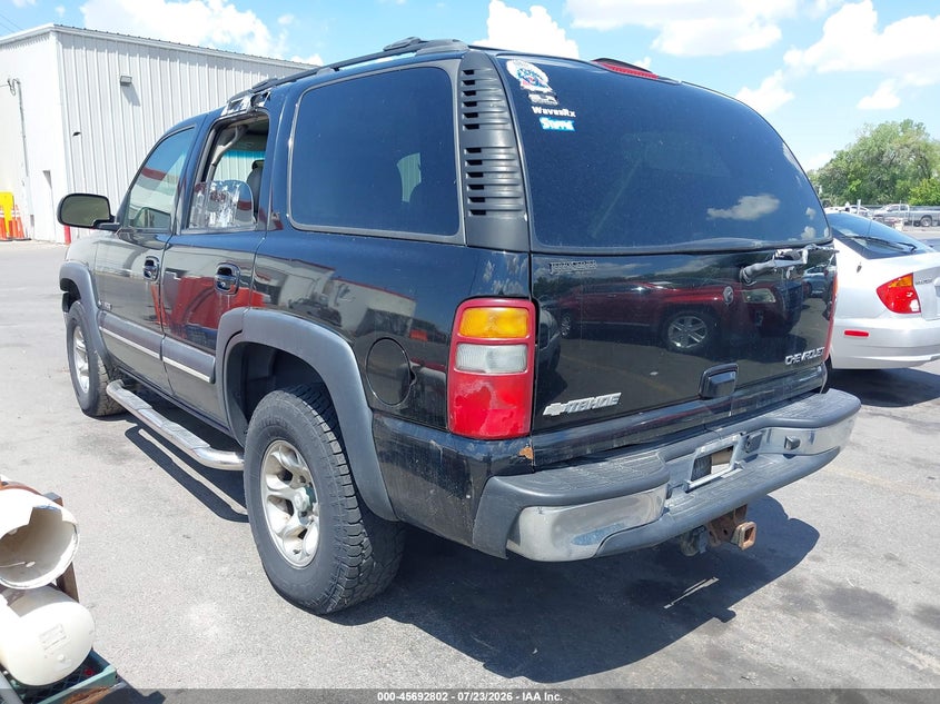 2003 CHEVROLET TAHOE auction photo 3