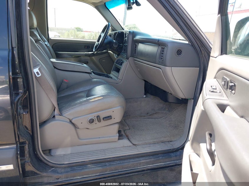 2003 CHEVROLET TAHOE auction photo 5