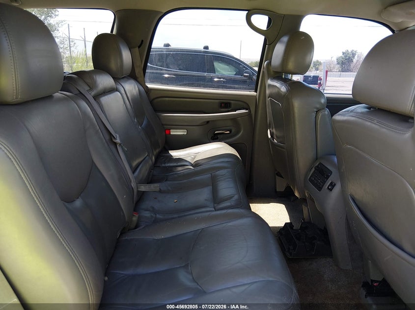 2003 GMC YUKON auction photo 8
