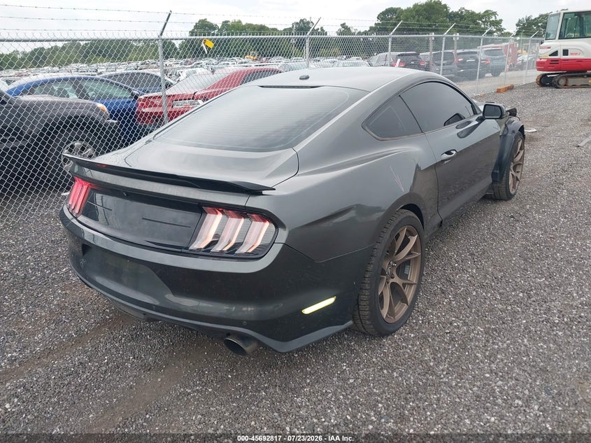 FORD MUSTANG - zdjęcie 4