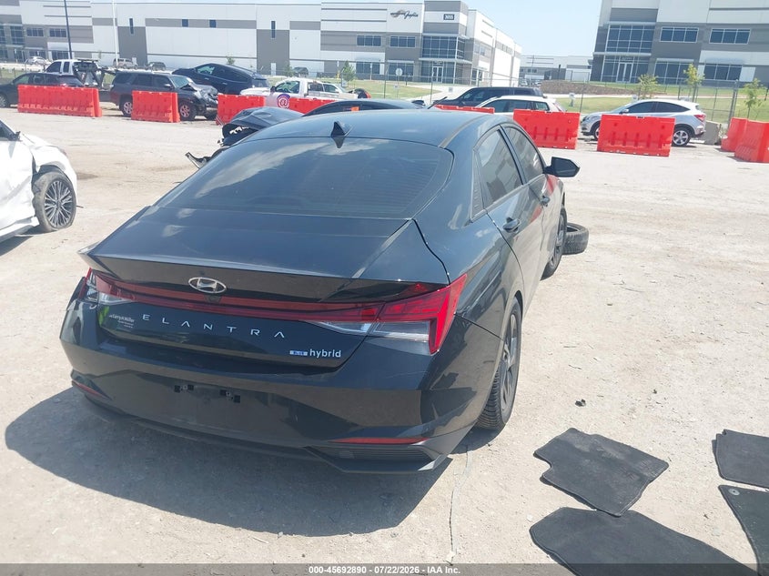 2023 HYUNDAI ELANTRA HYBRID auction photo 4