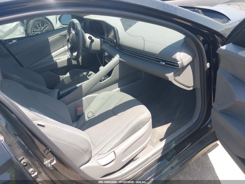 2023 HYUNDAI ELANTRA HYBRID auction photo 5