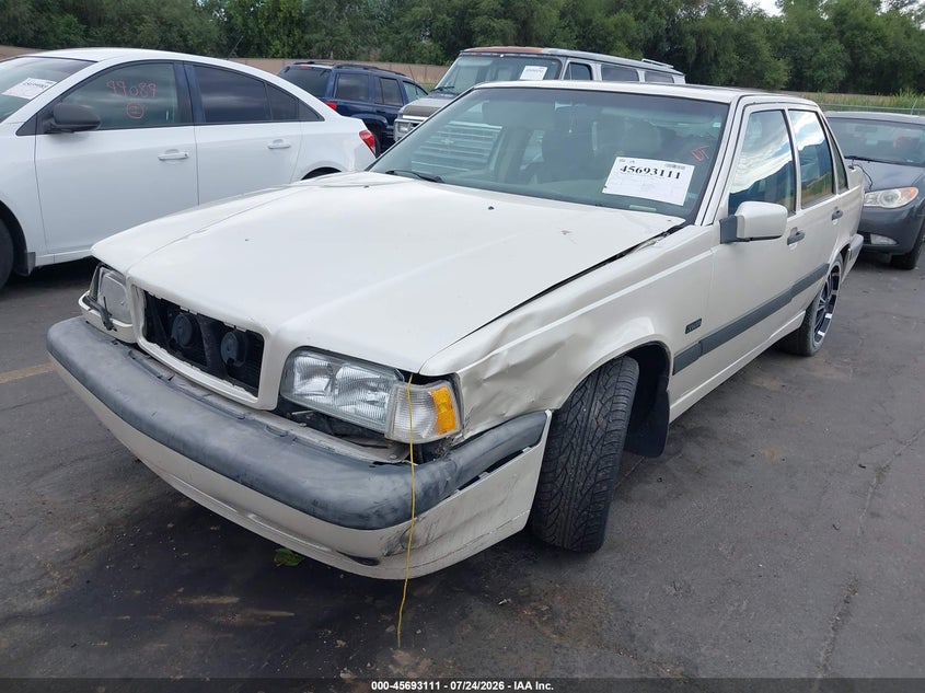 1996 VOLVO 850 auction photo 2