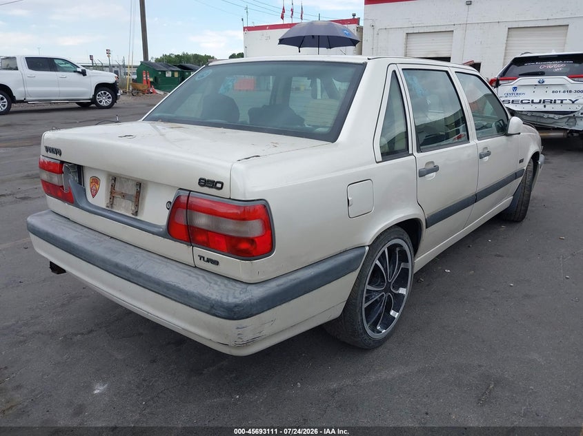 1996 VOLVO 850 auction photo 4