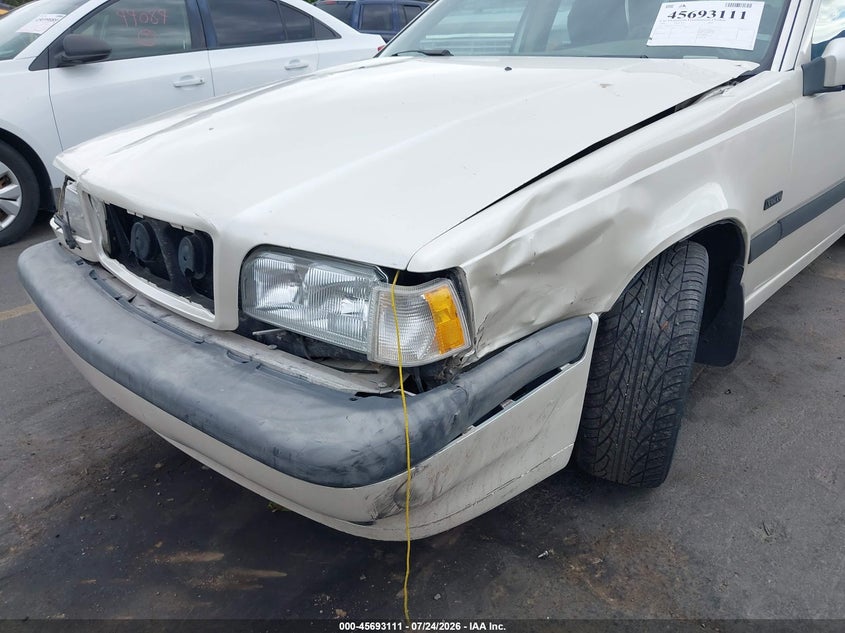 1996 VOLVO 850 auction photo 6