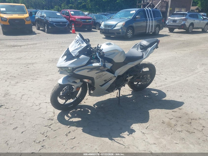 2025 KAWASAKI EX500 auction photo 2