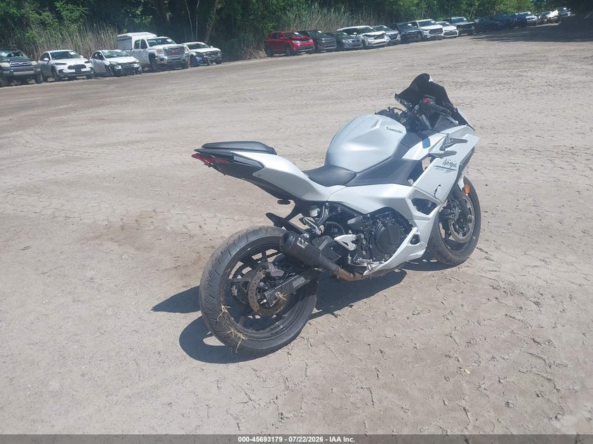 2025 KAWASAKI EX500 auction photo 4