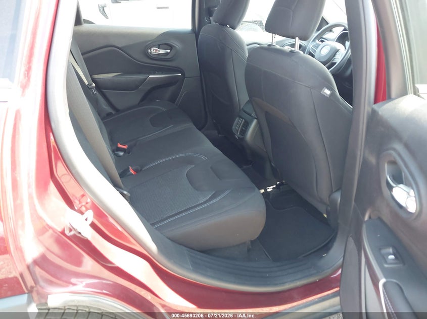 2019 JEEP CHEROKEE auction photo 8