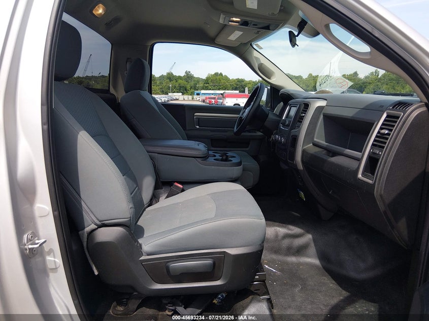 2019 RAM 1500 CLASSIC auction photo 5