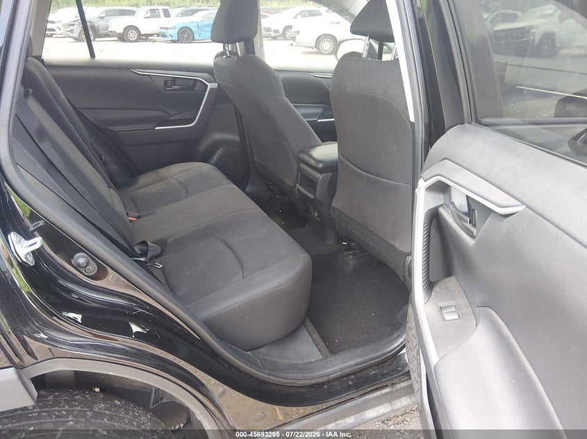 2020 TOYOTA RAV4 auction photo 8