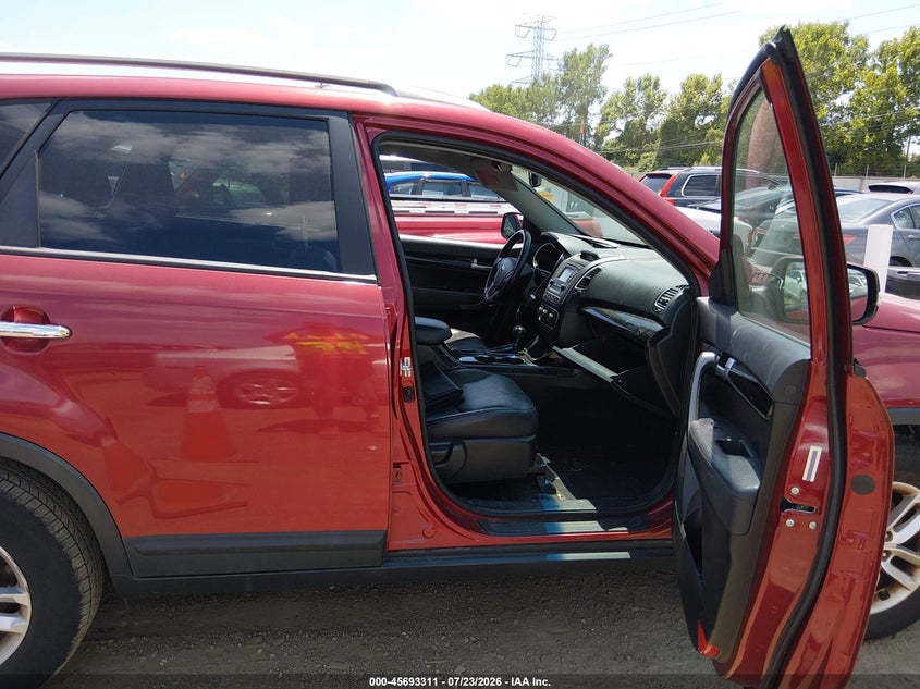 2015 KIA SORENTO auction photo 5