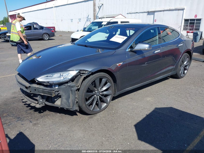2016 TESLA MODEL S auction photo 2