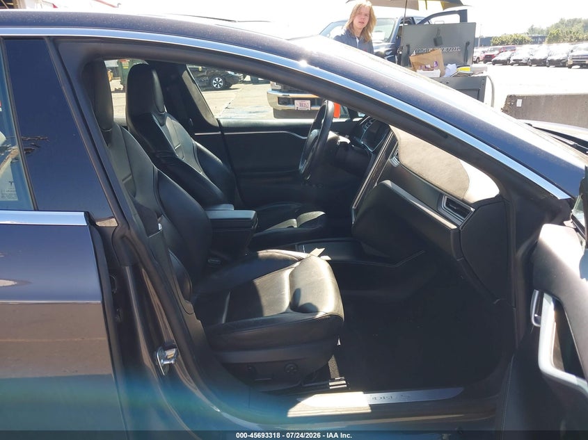 2016 TESLA MODEL S auction photo 5