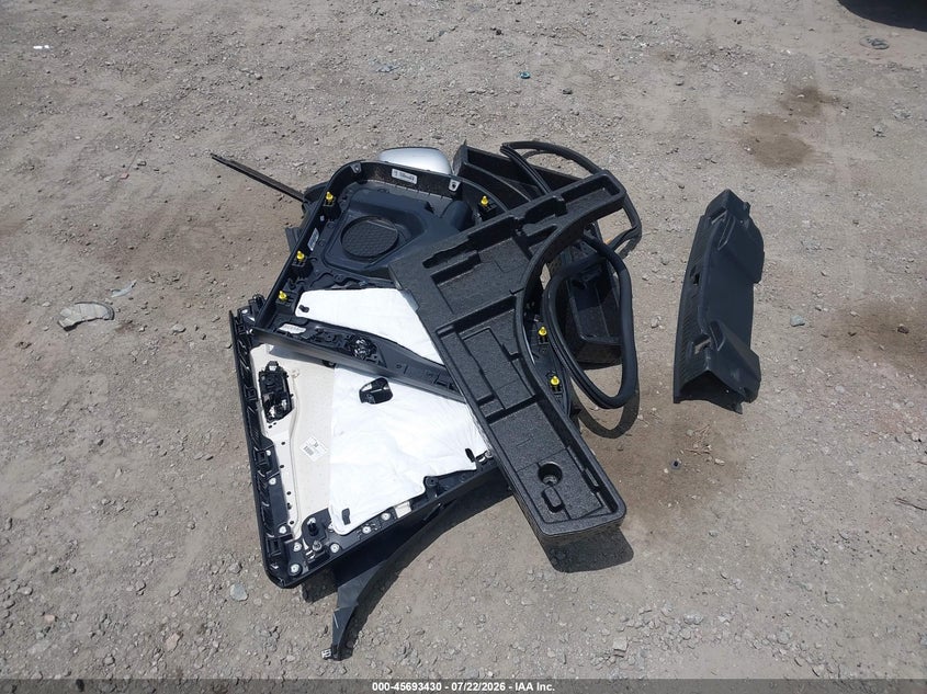 2020 Ford Escape Sel VIN: 1FMCU0H61LUA66933 Lot: 45693430