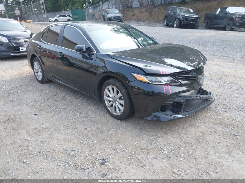 2020 TOYOTA CAMRY auction photo 1
