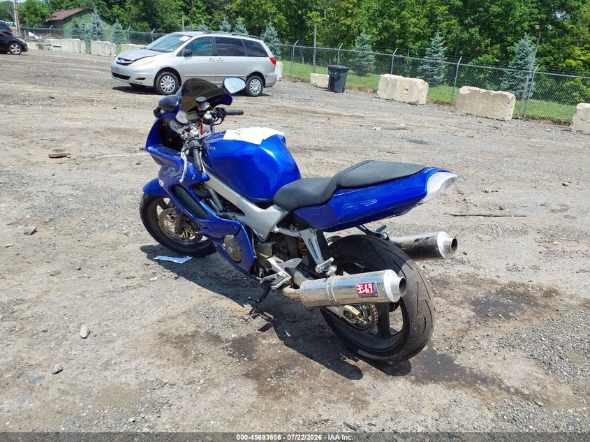 2003 HONDA VTR1000 auction photo 3